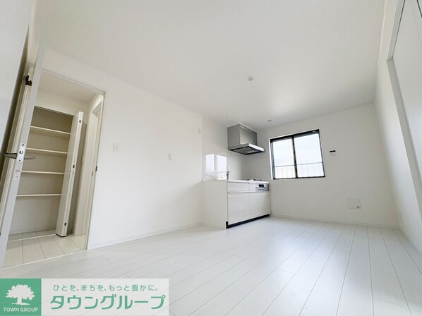 ナリトモ仁戸名Dの物件内観写真